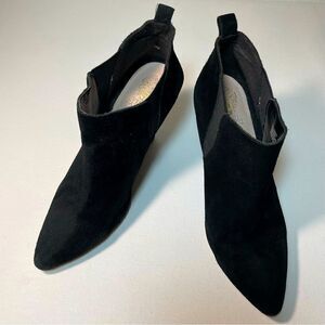 Vince Camuto Women’s Sz 9.5 Black Suede Yannick
